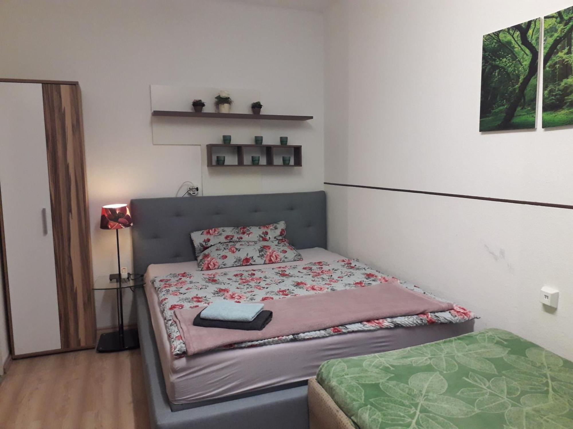 Apartment Ap 1 Im Zentrum Steyr, Bestrooms Eu エクステリア 写真