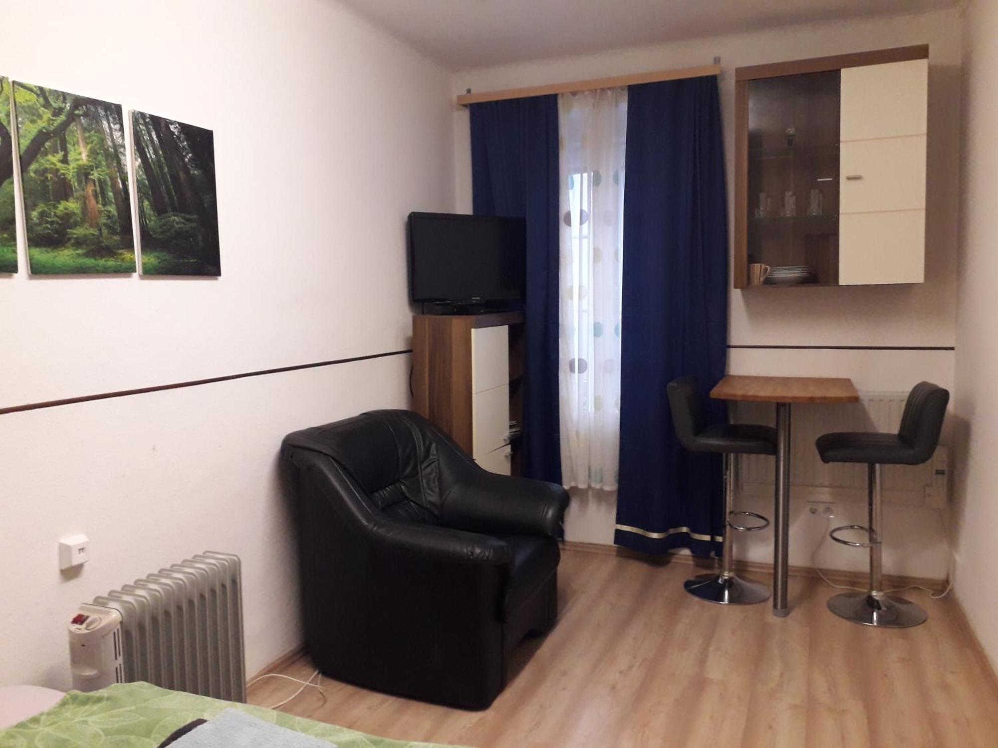 Apartment Ap 1 Im Zentrum Steyr, Bestrooms Eu エクステリア 写真