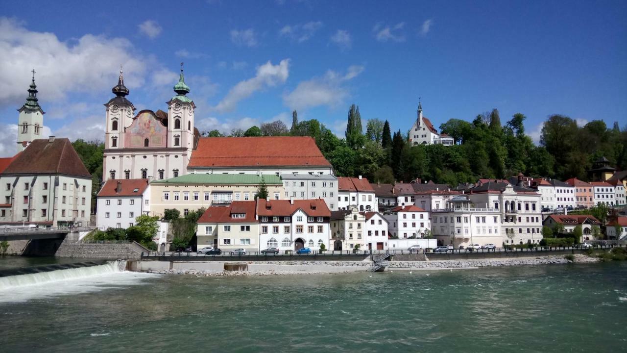 Apartment Ap 1 Im Zentrum Steyr, Bestrooms Eu エクステリア 写真