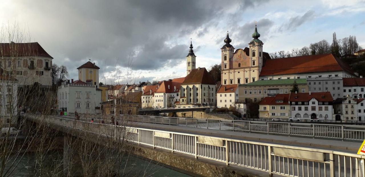 Apartment Ap 1 Im Zentrum Steyr, Bestrooms Eu エクステリア 写真