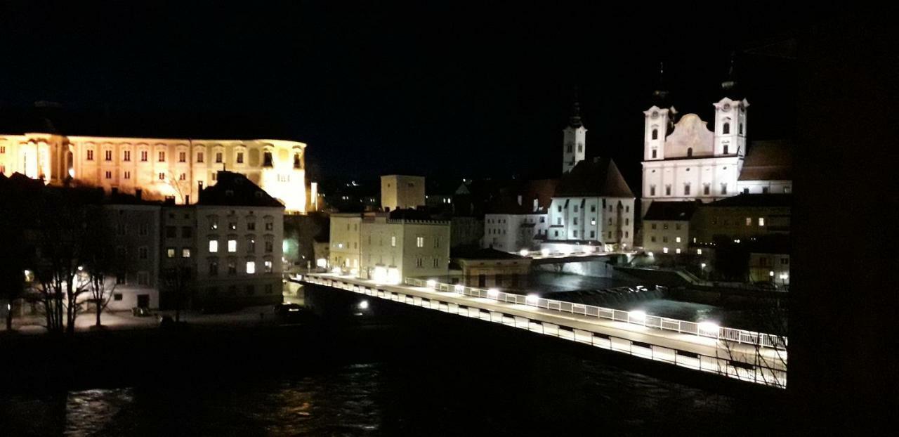 Apartment Ap 1 Im Zentrum Steyr, Bestrooms Eu エクステリア 写真