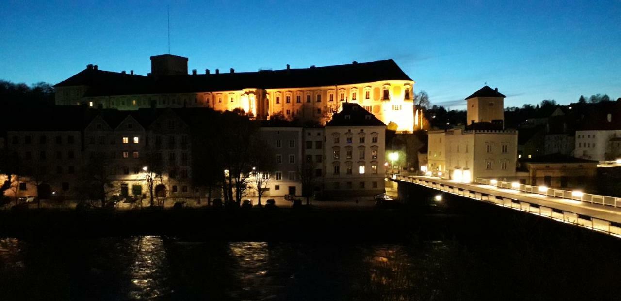 Apartment Ap 1 Im Zentrum Steyr, Bestrooms Eu エクステリア 写真