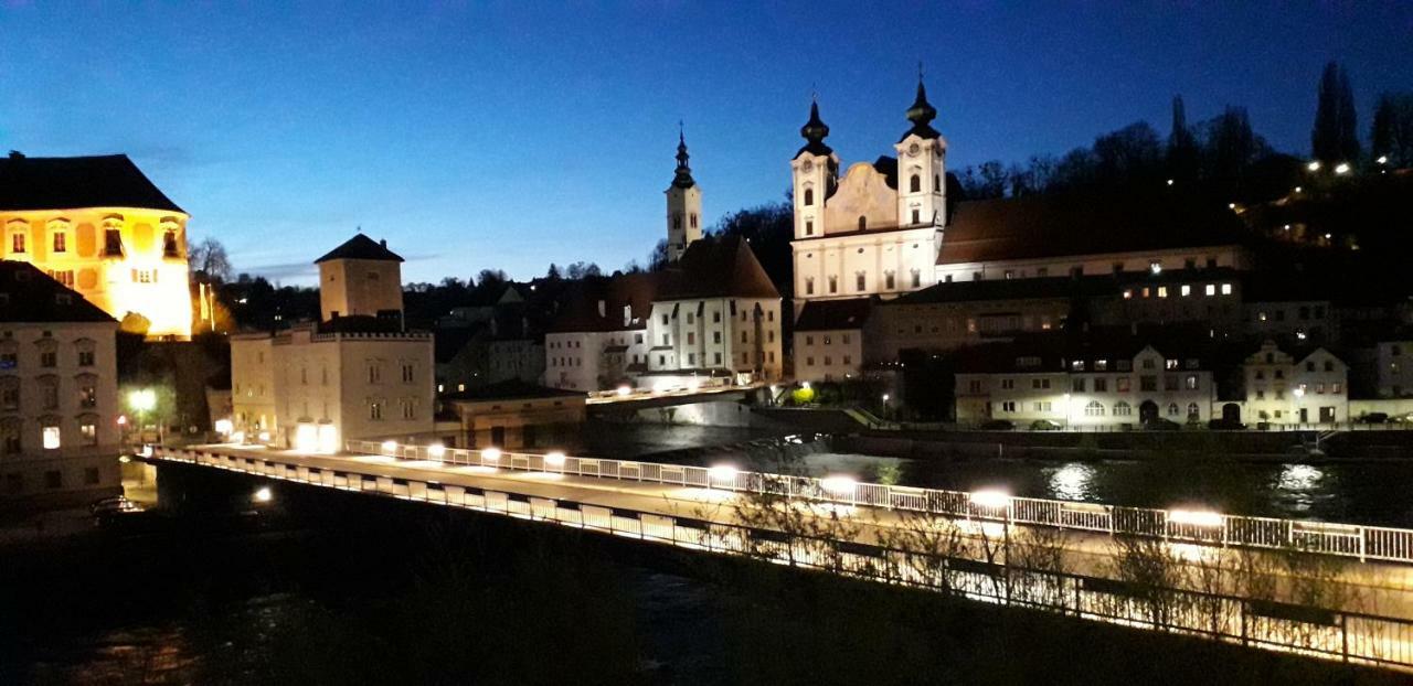 Apartment Ap 1 Im Zentrum Steyr, Bestrooms Eu エクステリア 写真