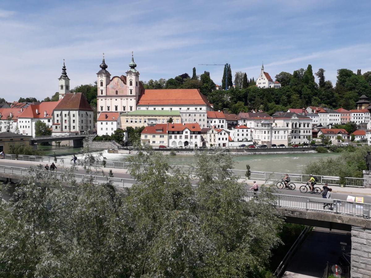 Apartment Ap 1 Im Zentrum Steyr, Bestrooms Eu エクステリア 写真
